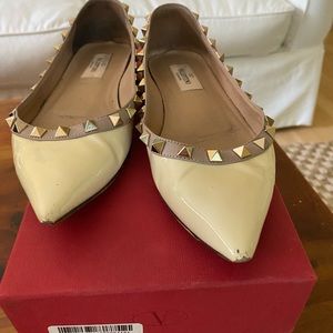 Valentino rockstud patent flats